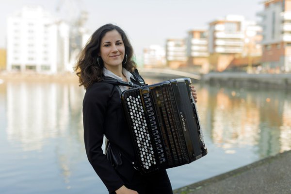 Marie Bonifait avec son instrument Fisart Osmose Plus Marie Bonifait